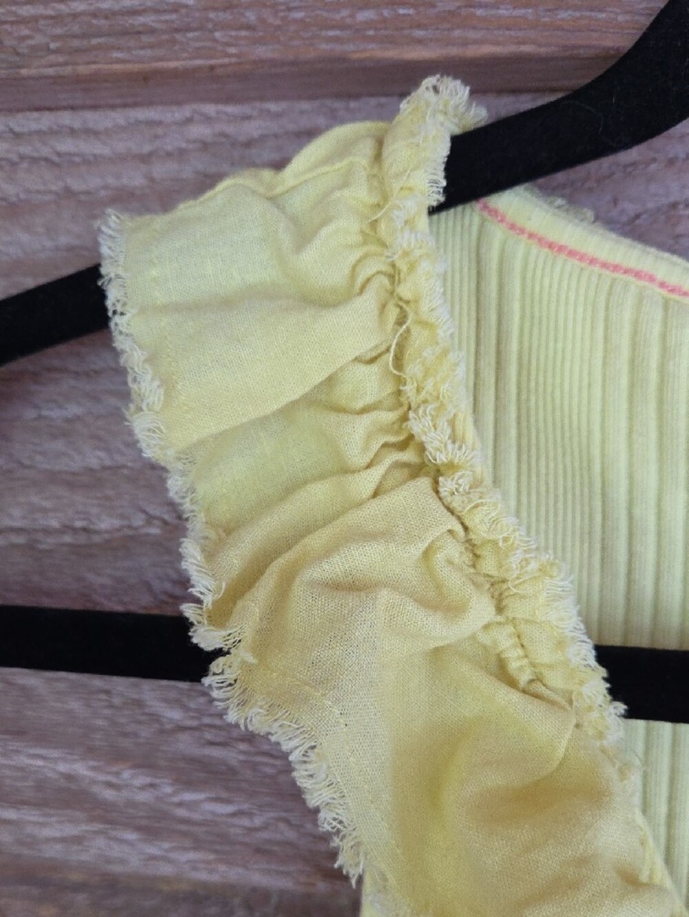 Pilcro XS Yellow Ruffle-Front Ribbed Tank - Picture 4 of 6